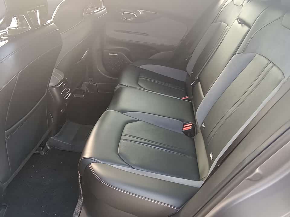 Trumpchi Shadow Leopard