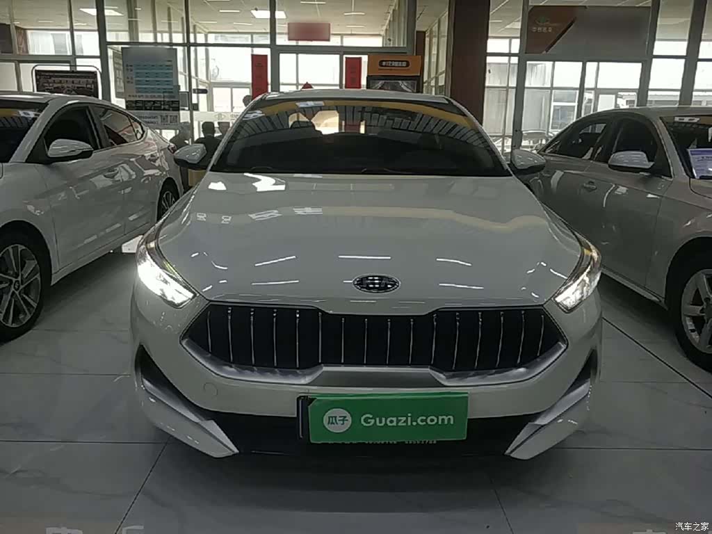 Kia K3, 2022 3