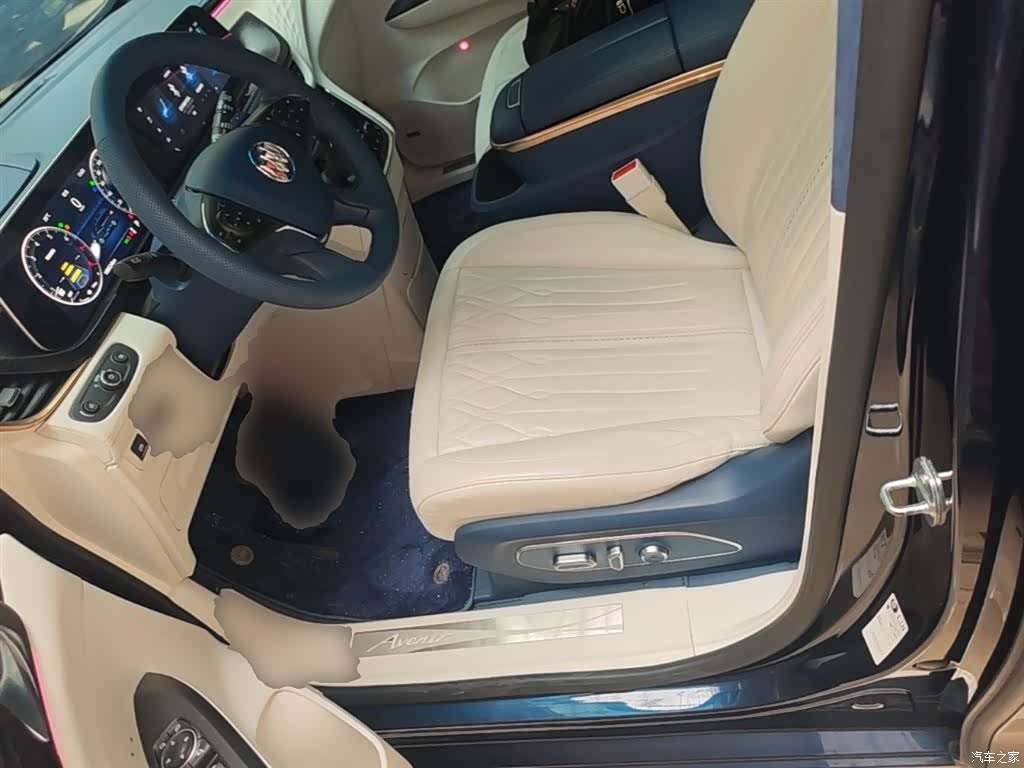 Buick GL8, 2021 11