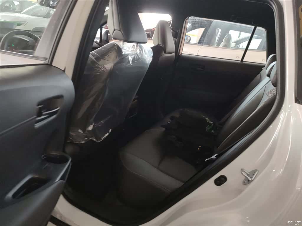 Toyota Frontlander, 2026 13