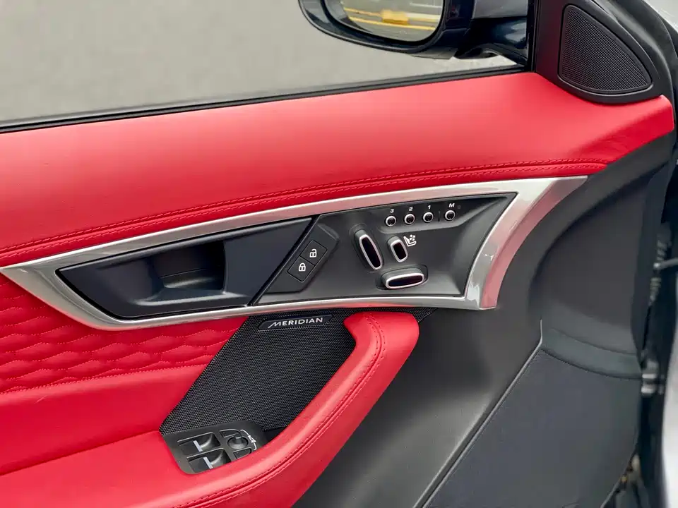 Jaguar F-TYPE