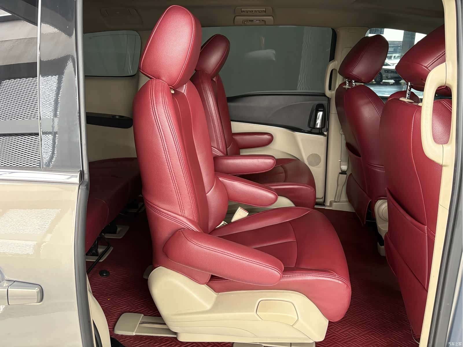 Buick GL8, 2019 9