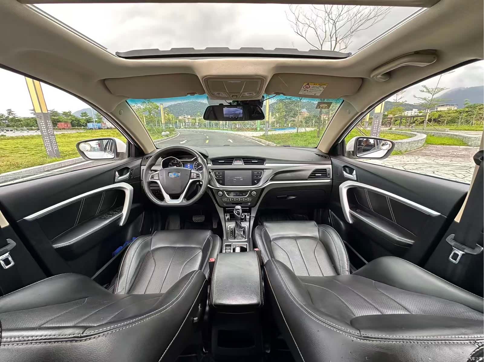 Geely Emgrand, 2017 24