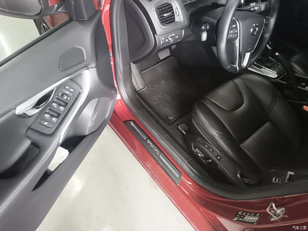 Volvo V40, 2017 16