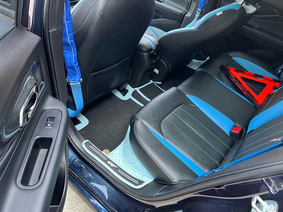 Trumpchi Shadow Leopard