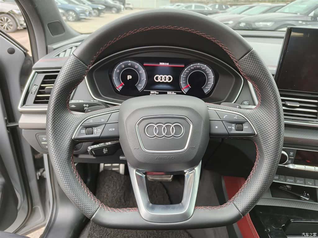 Audi Q5L, 2025 10