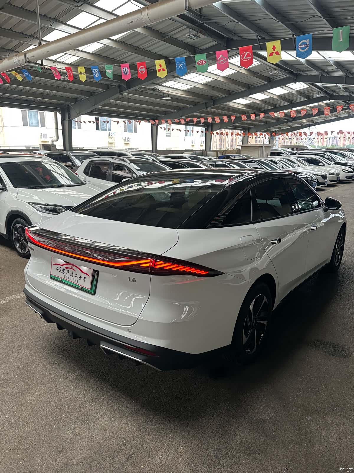 Geely Galaxy L6, 2024 13