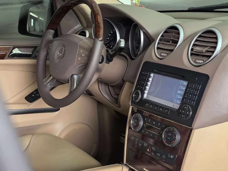 Mercedes-Benz M class