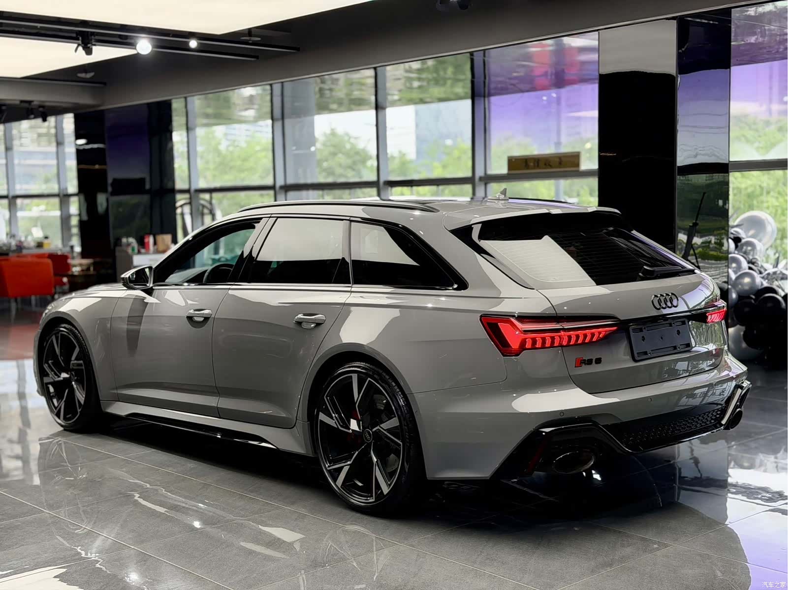 Audi RS, 2025 6