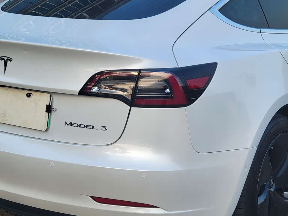 Tesla Model 3 Tesla Model 3