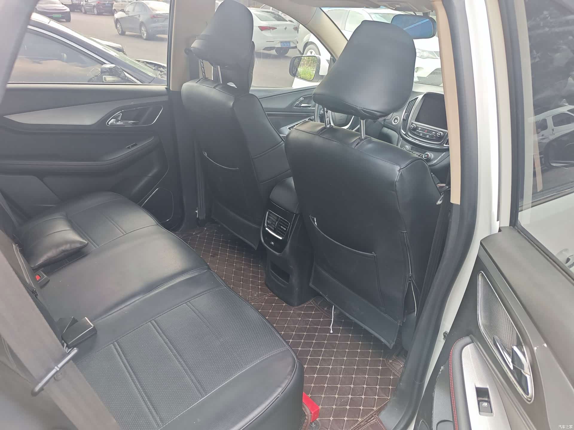 Wuling 560, 2016 7