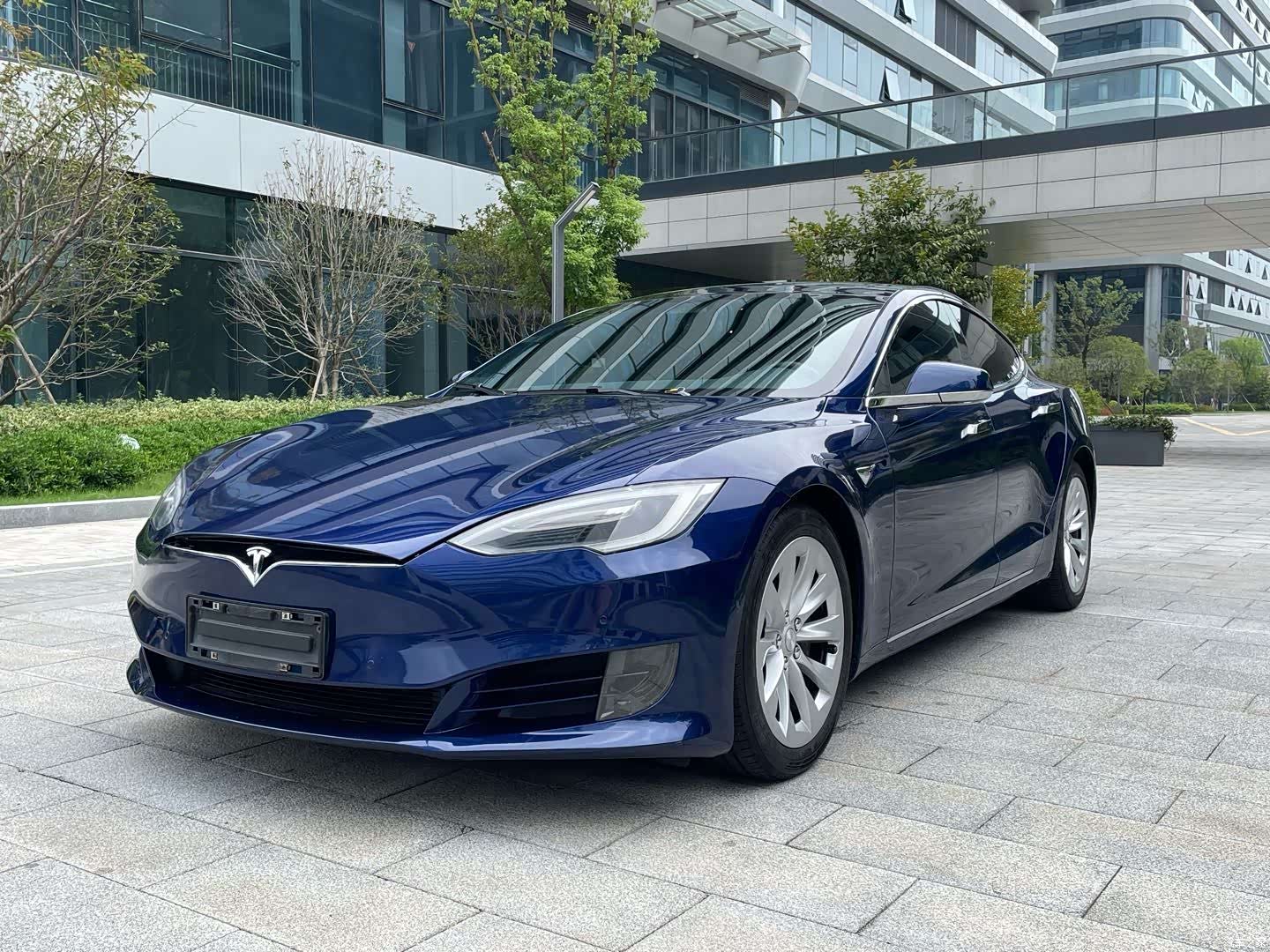 Tesla Model S, 2017 1