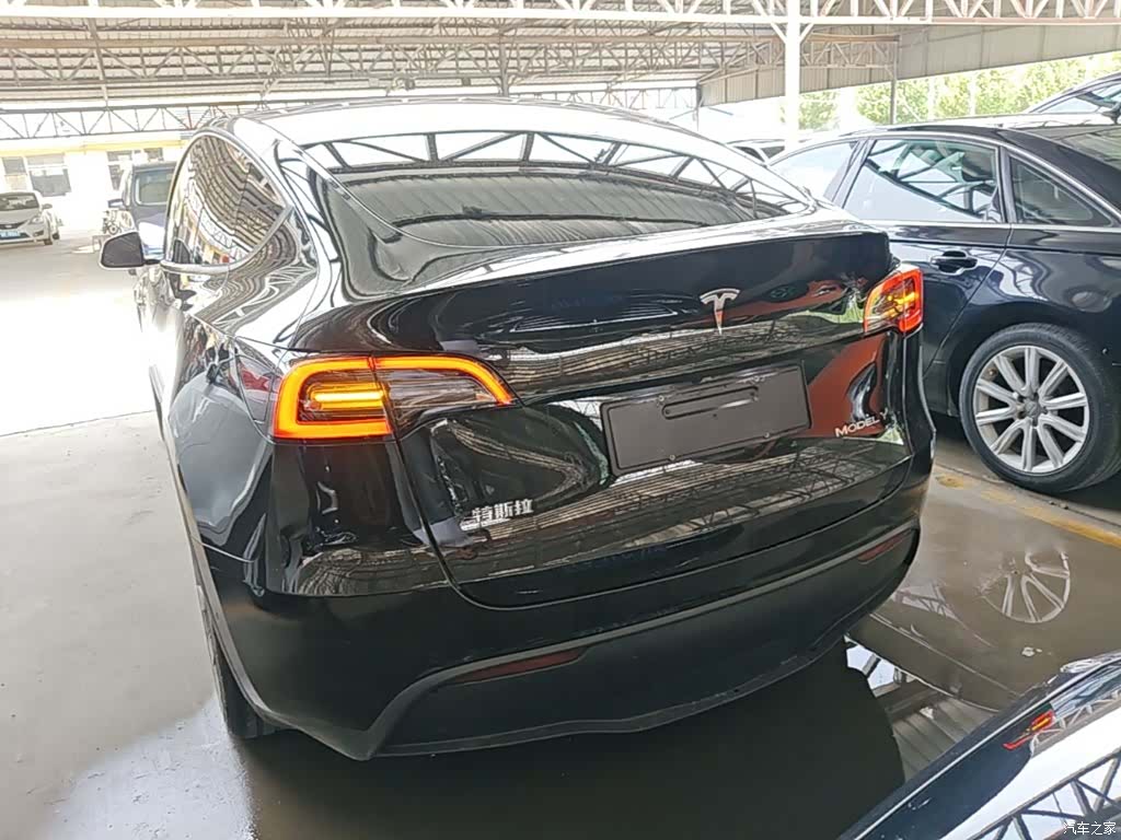 Tesla Model Y, 2022 6