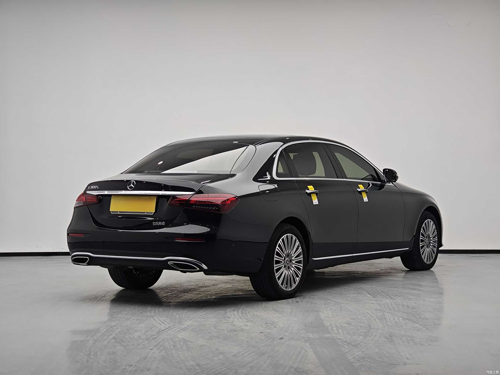 Mercedes-Benz E-Class, 2023 4