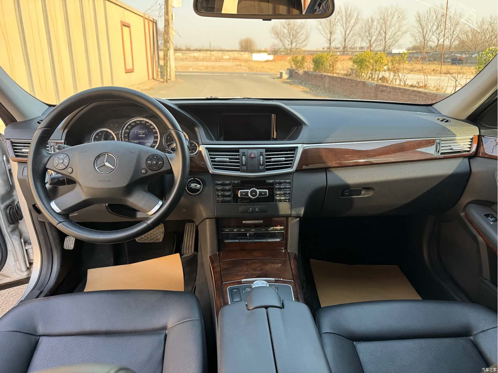 Mercedes-Benz E-Class, 2013 8