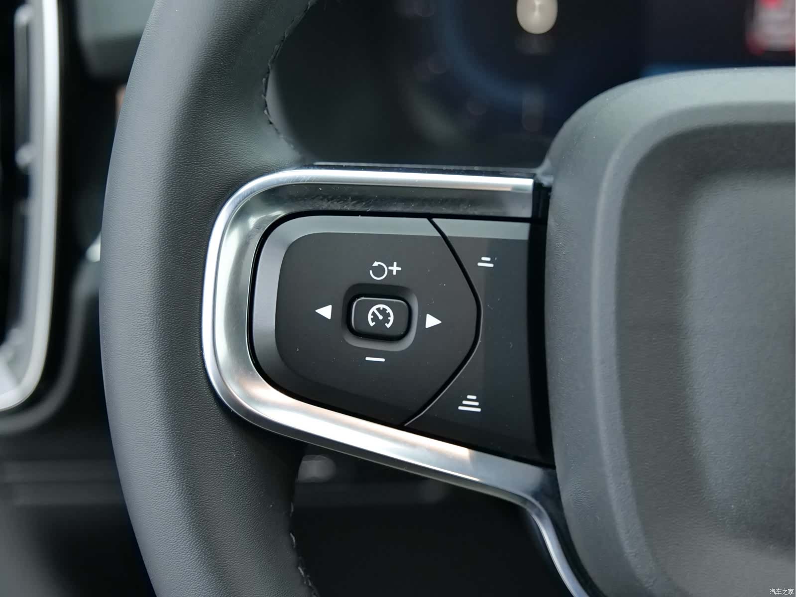 Volvo XC40, 2023 23