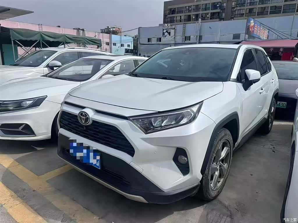 Toyota RAV4, 2023 4