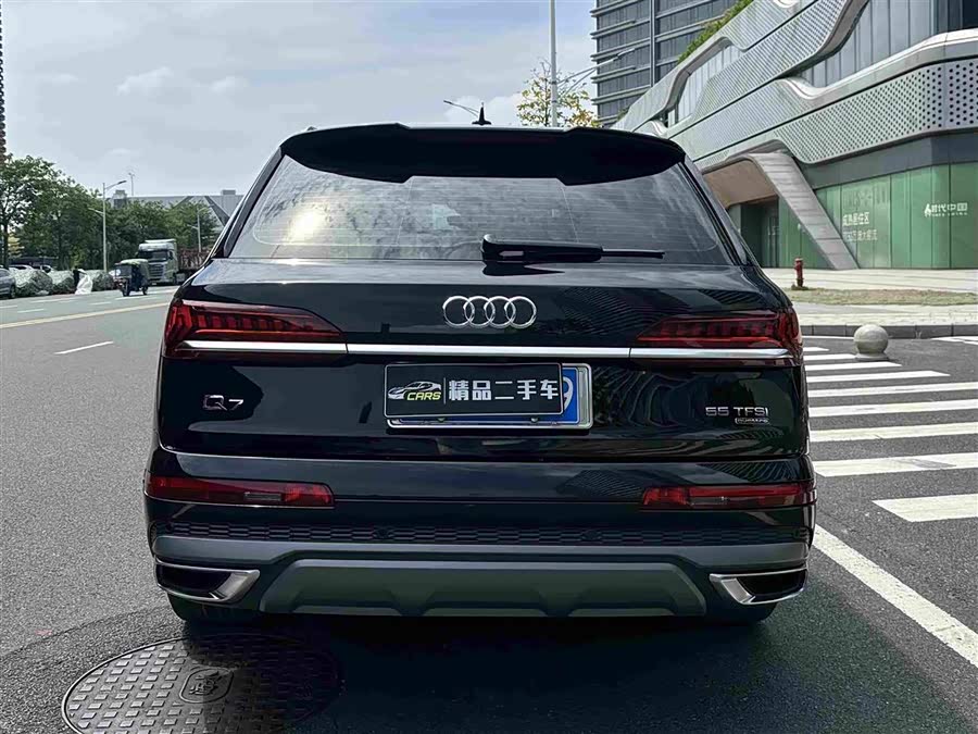 Audi Q7 2022, фото 8