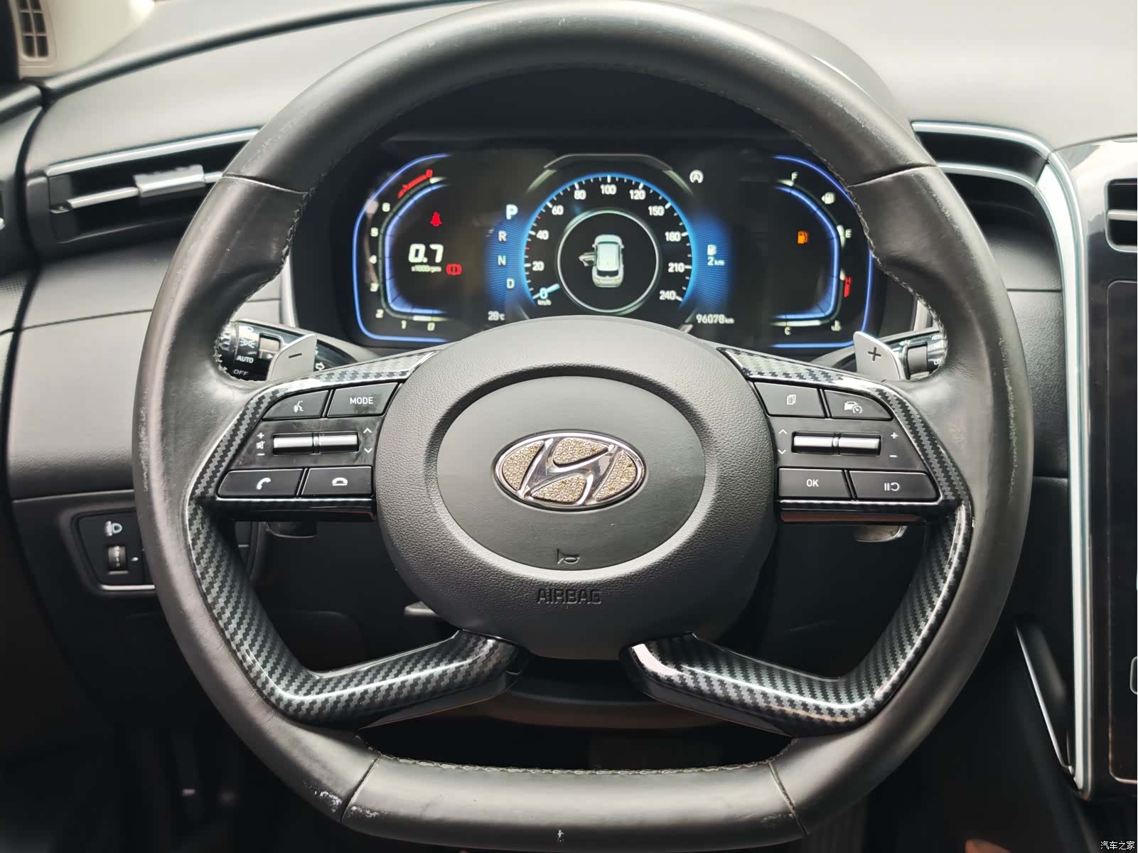 Hyundai Tucson L, 2022 11