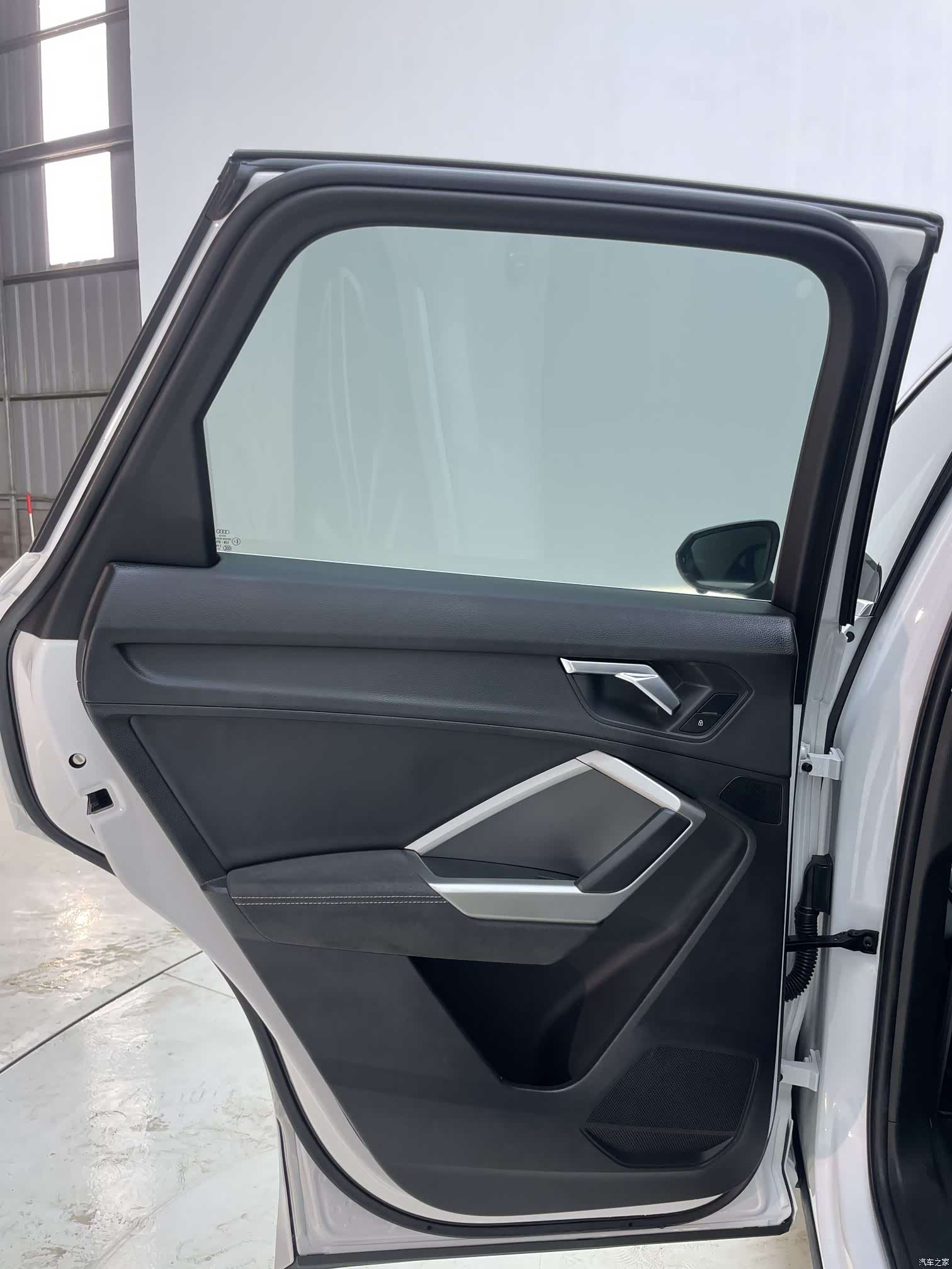Audi Q3, 2023 12