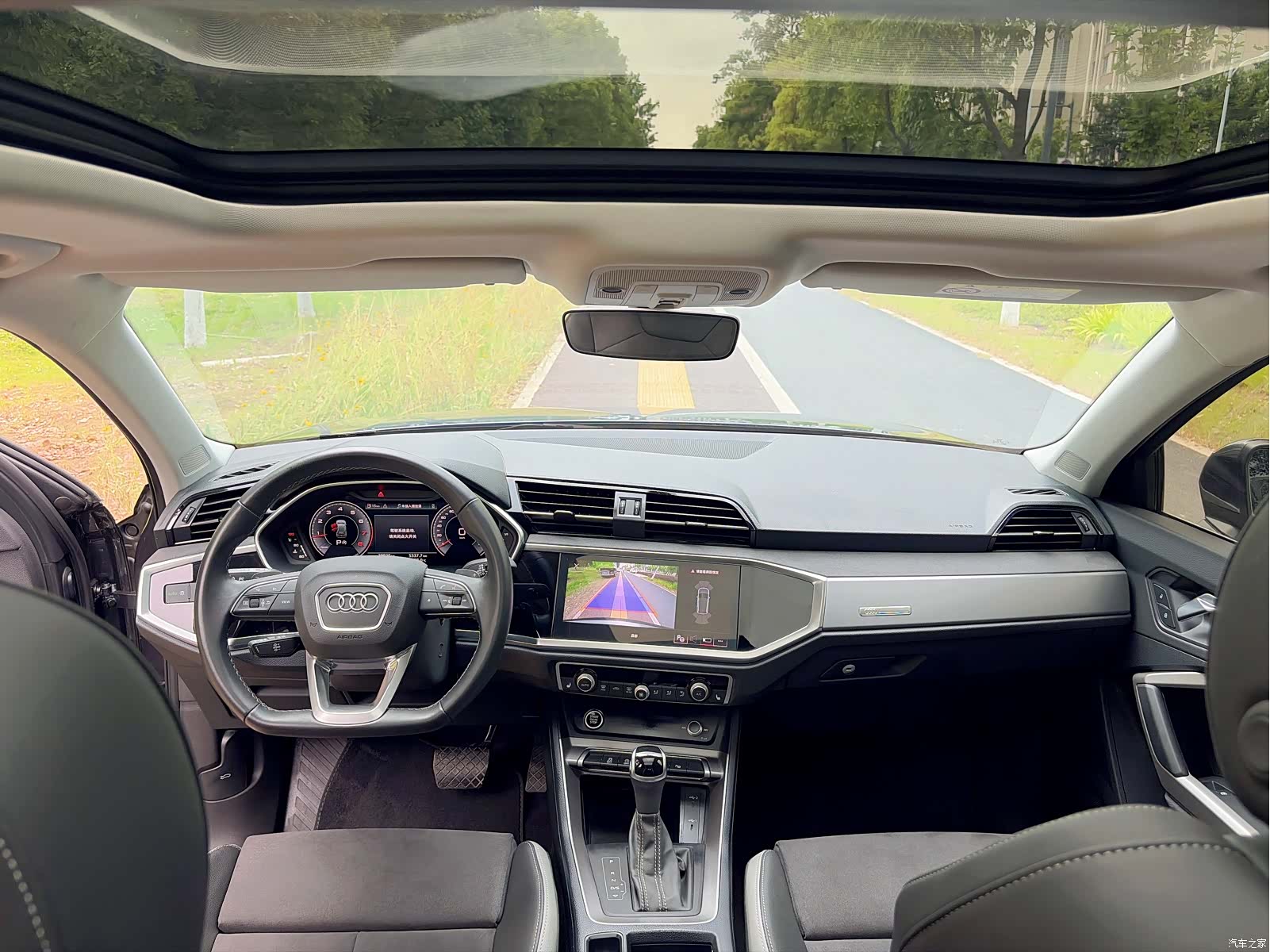 Audi Q3, 2023 14