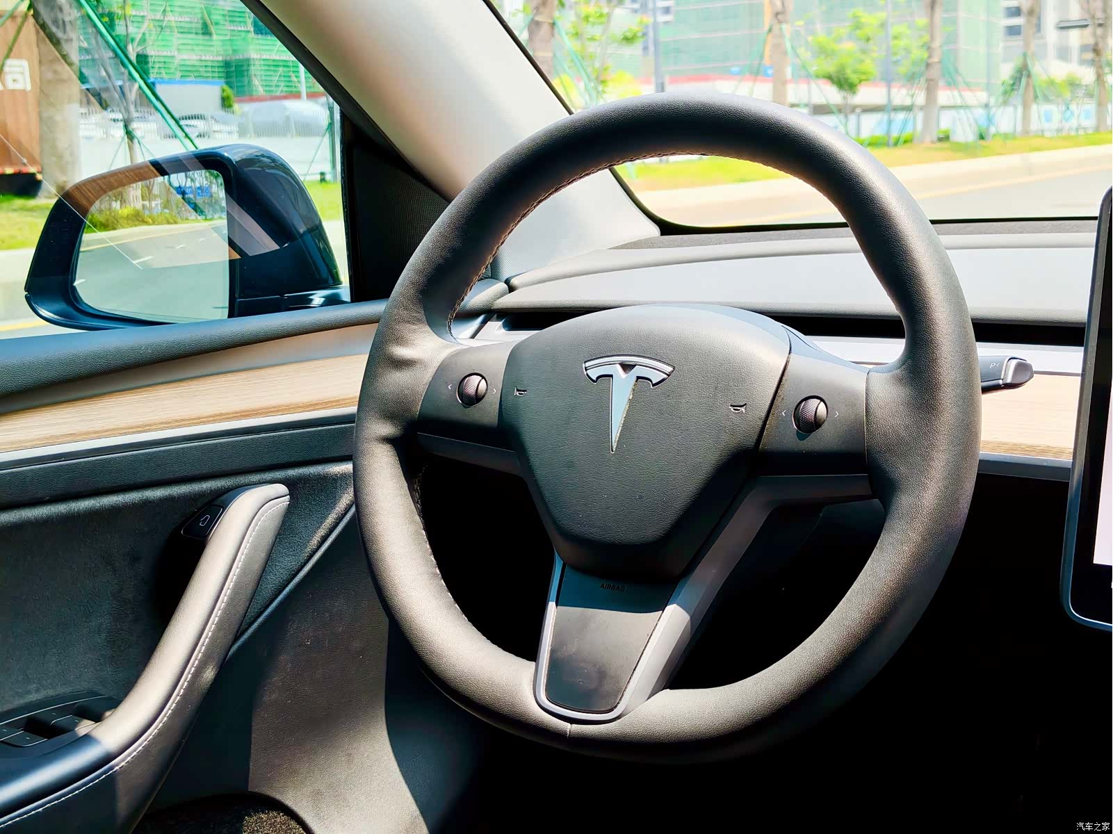 Tesla Model Y, 2023 21
