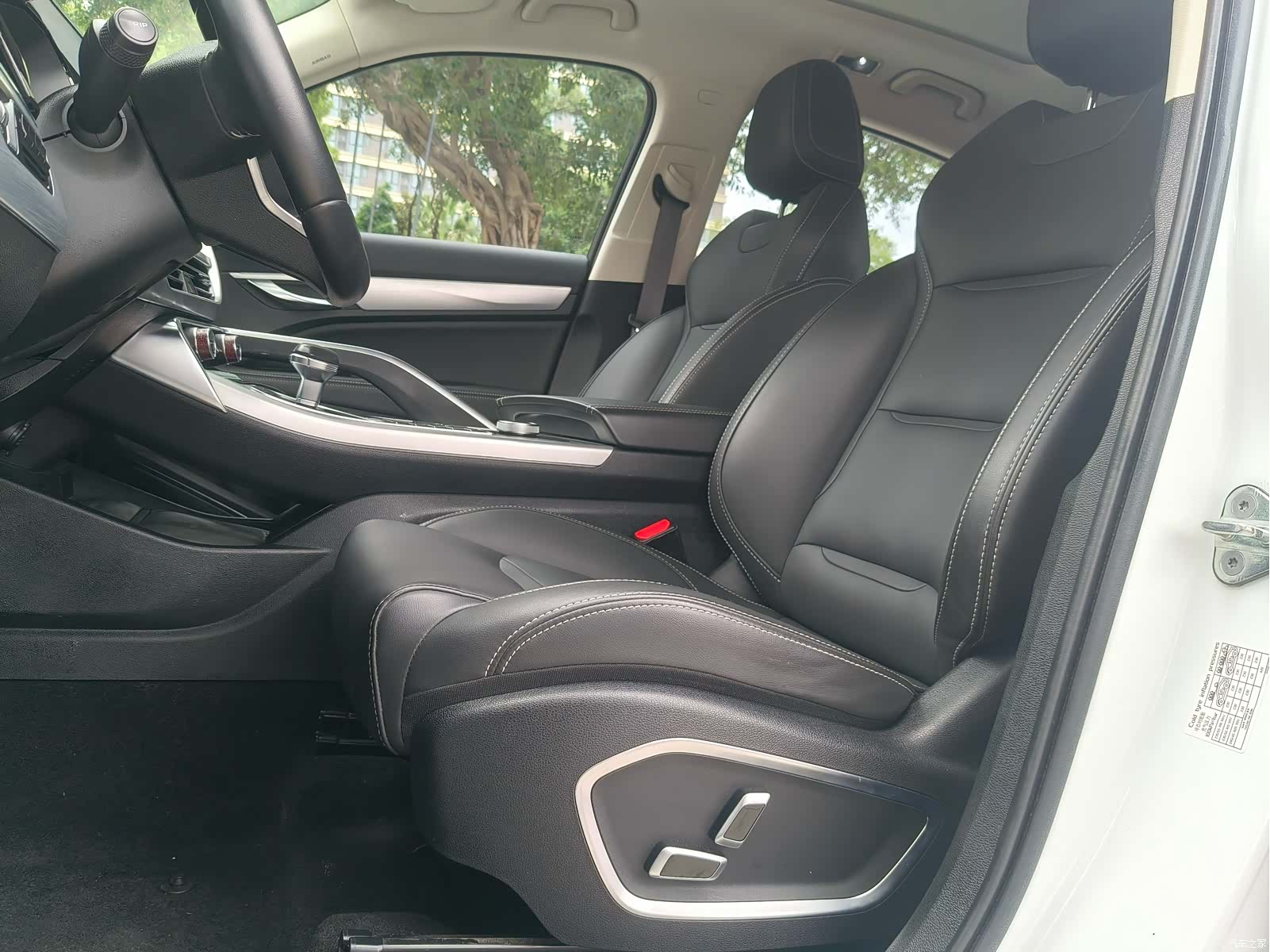 Geely Xingyue, 2021 все фото