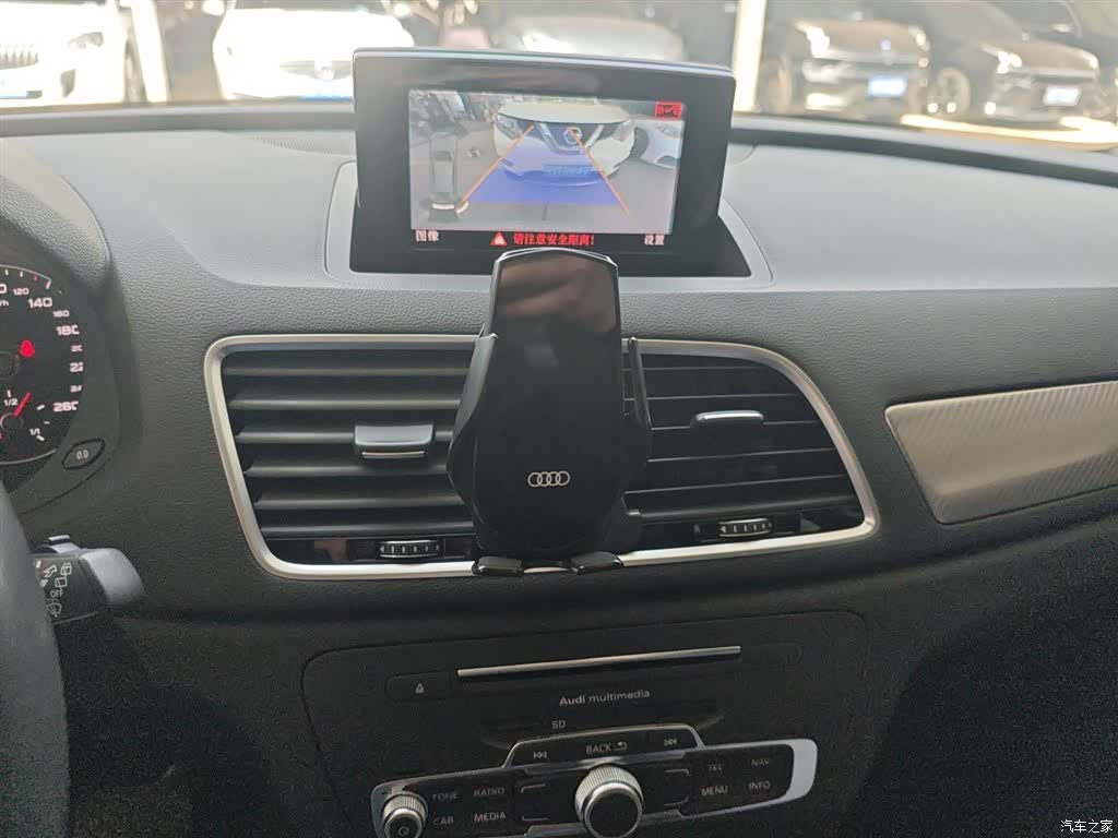 Audi Q3, 2018 9