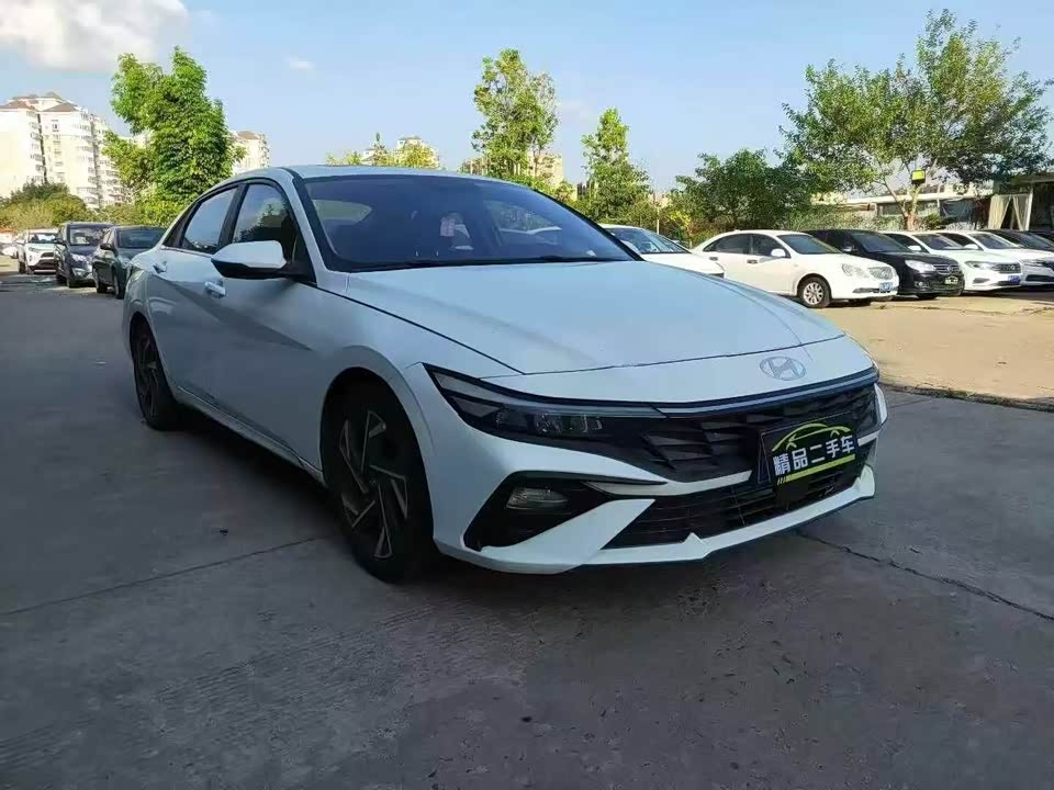 Hyundai Elantra