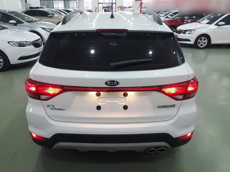 Kia KX CROSS