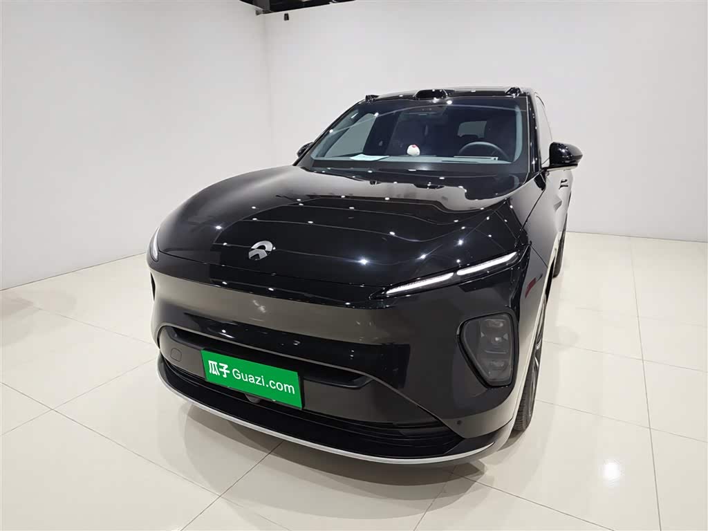 NIO ES8