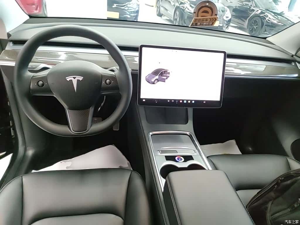 Tesla Model Y, 2022 10