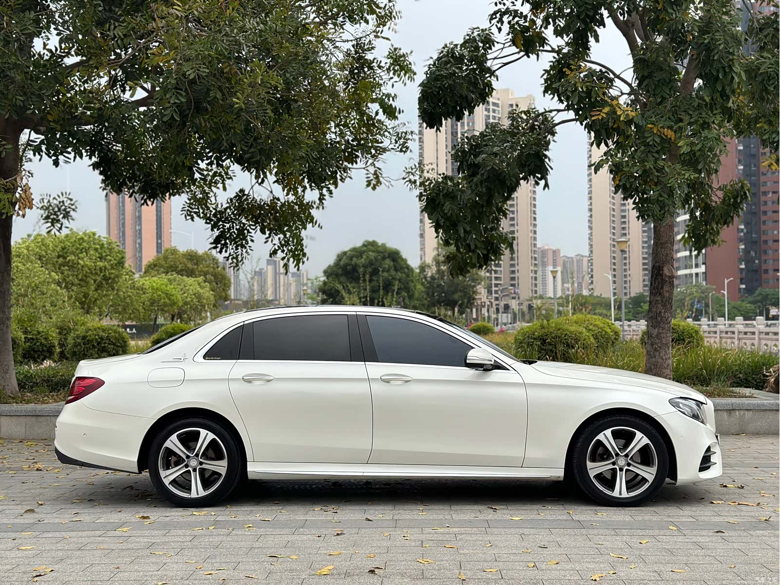 Mercedes-Benz E-Class, 2017 3