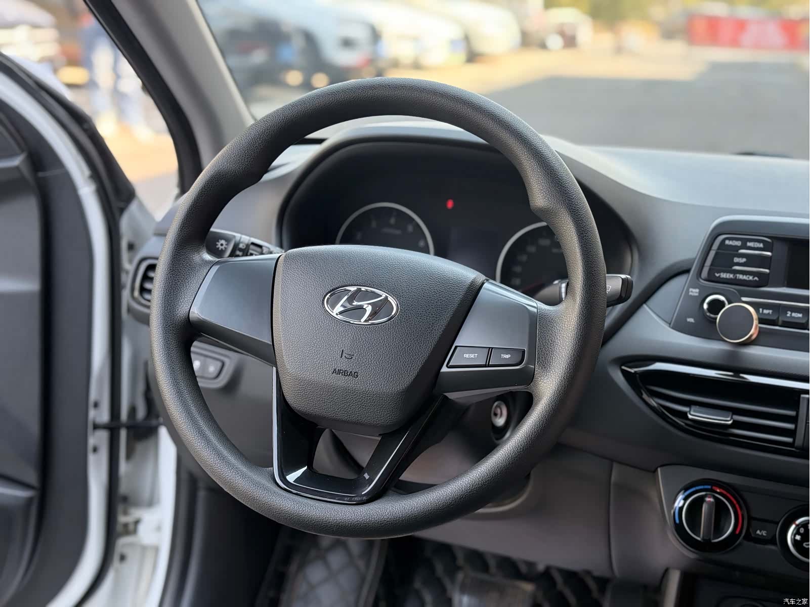 Hyundai GL, 2018 все фото