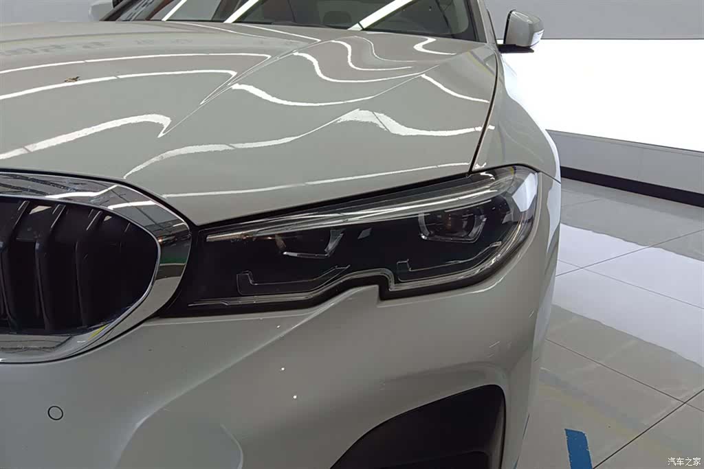 BMW 3 Series, 2022 все фото