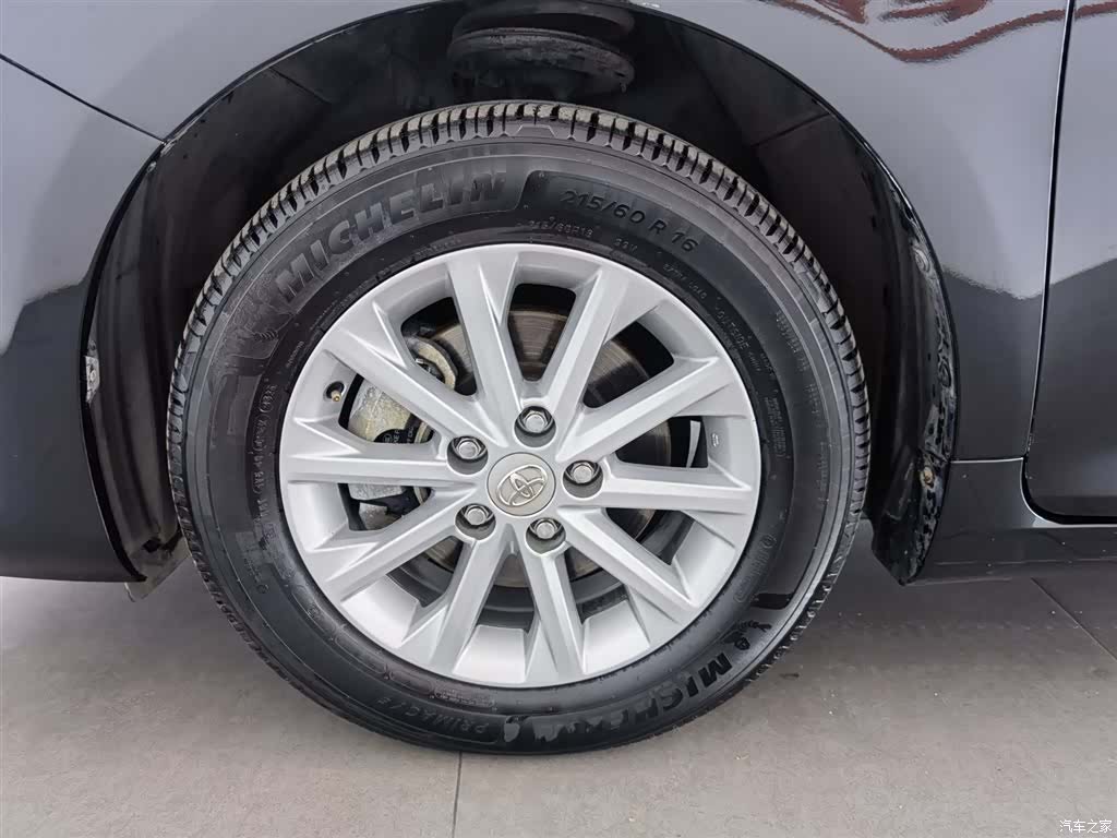 Toyota Camry, 2017 17