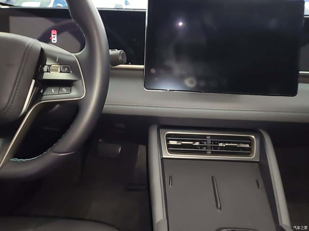 BYD Qin, 2025 10