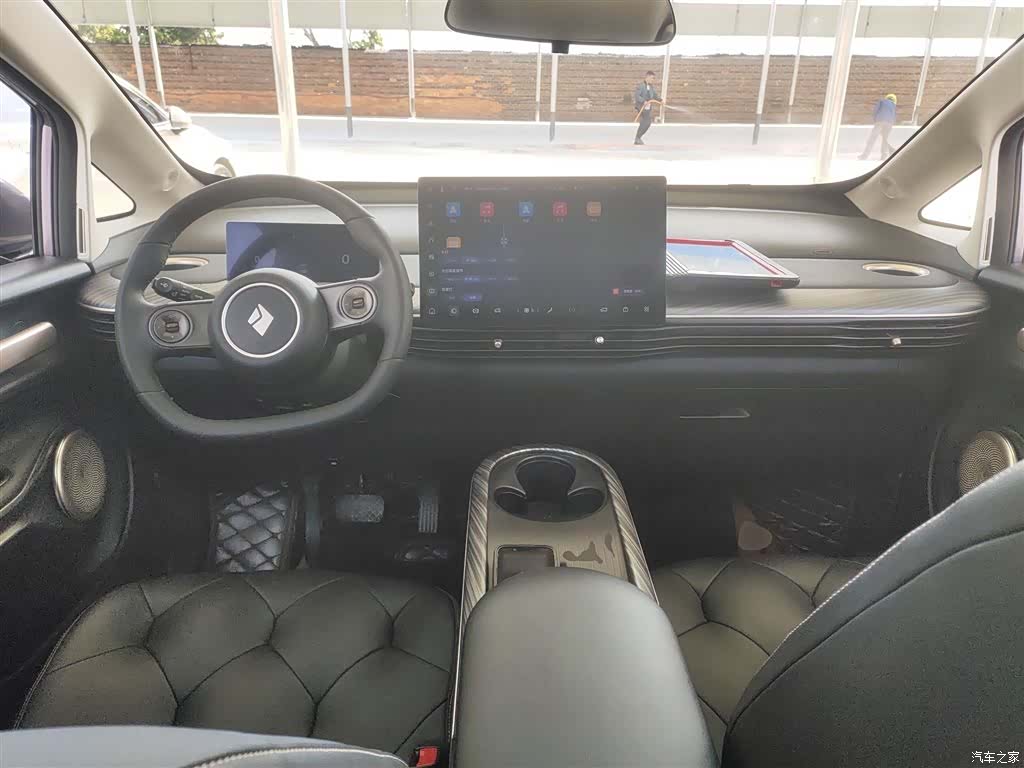 Wuling 460, 2023 6