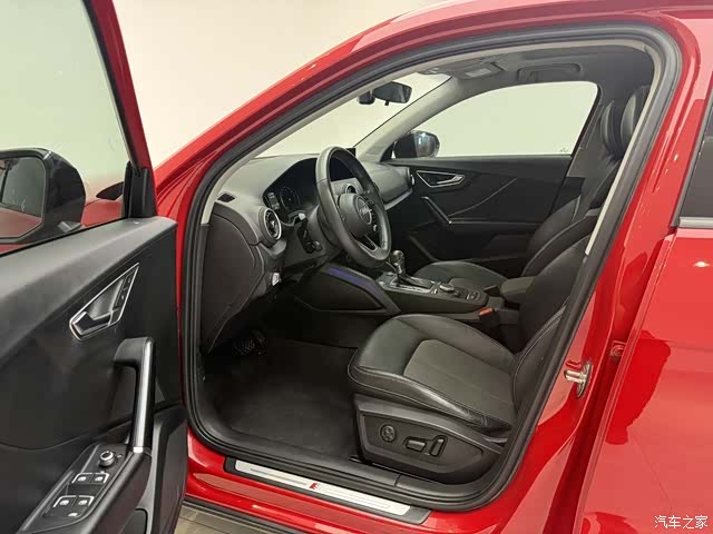 Audi Q2L, 2021 14