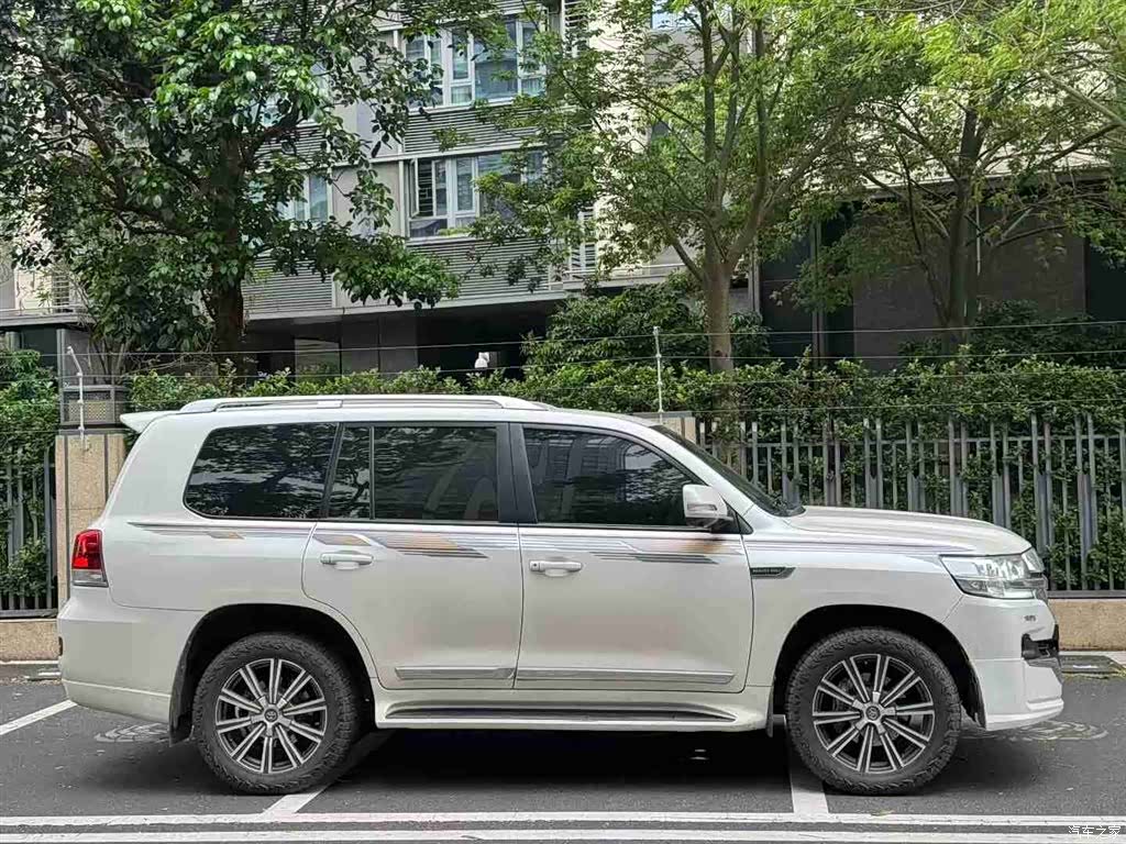 Toyota Land Cruiser, 2018 4