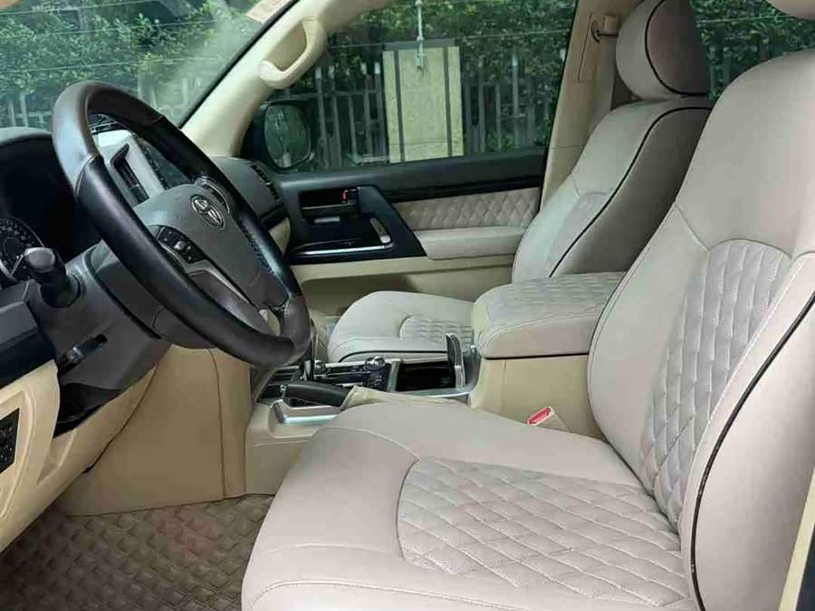 Toyota Land Cruiser 2018, фото 9
