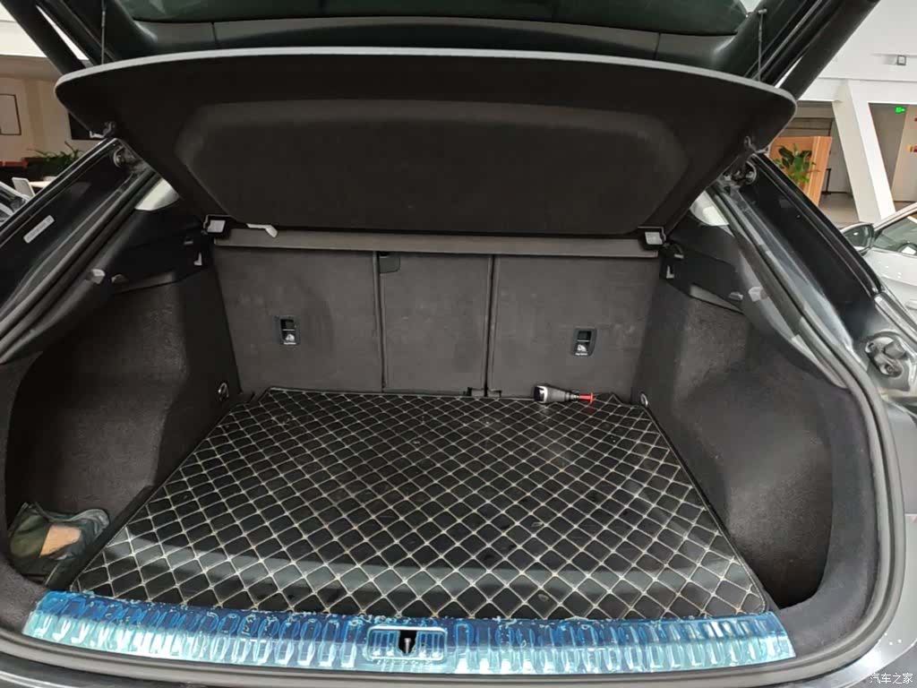Audi Q3, 2021 19