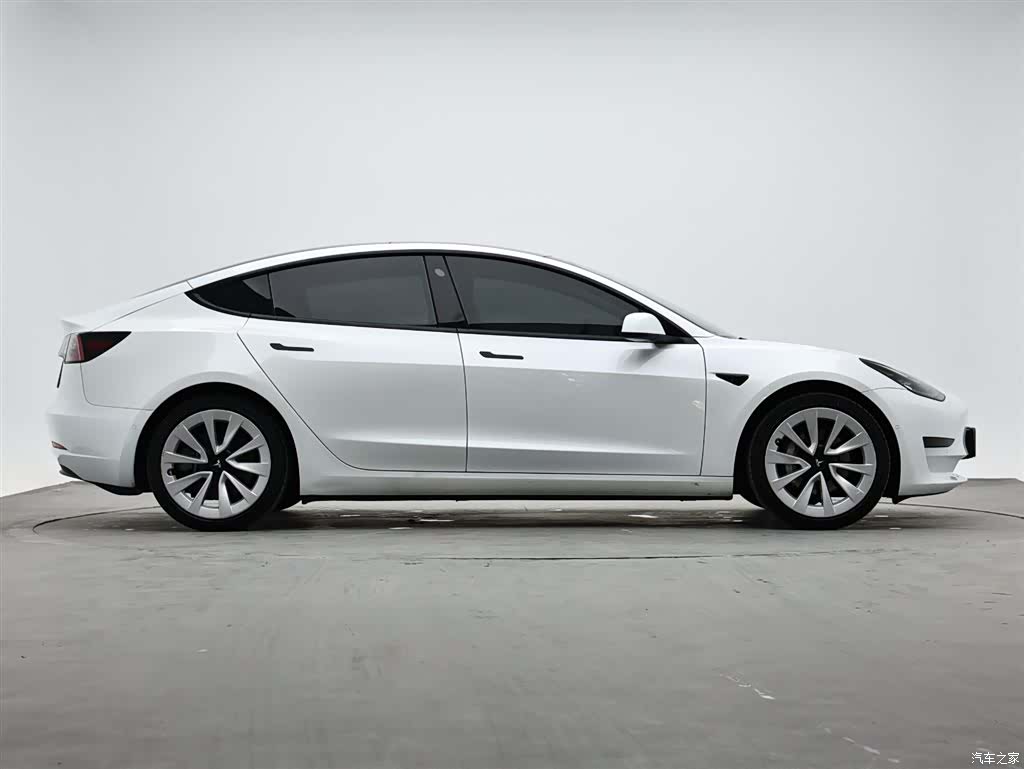 Tesla Model 3, 2021 6