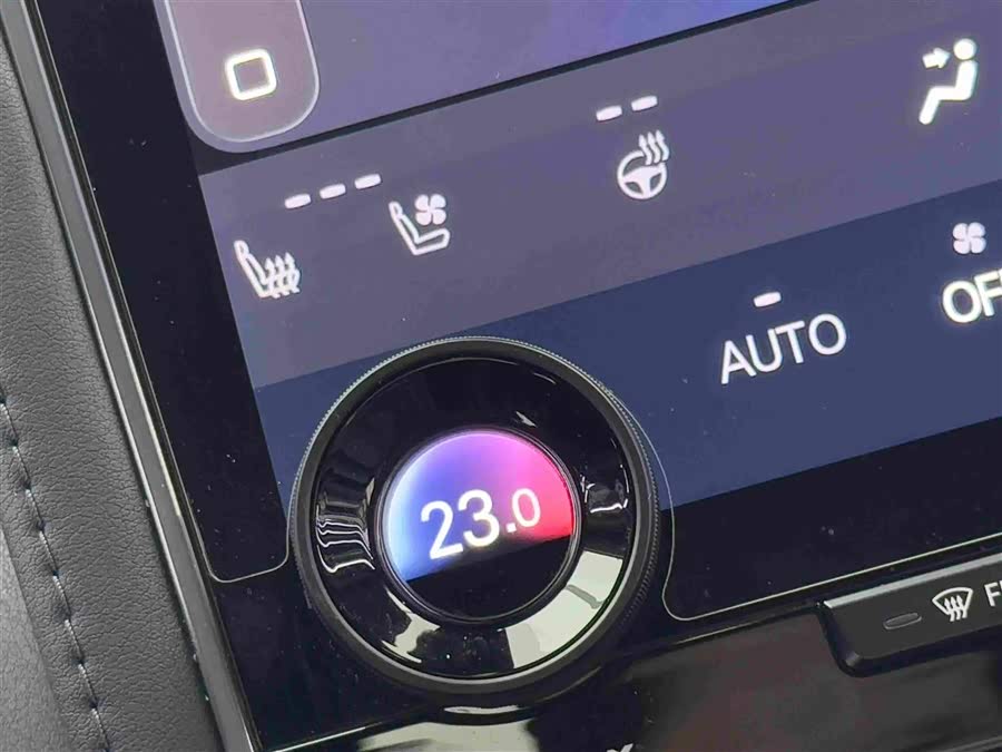 Toyota Alphard 2025, фото 20