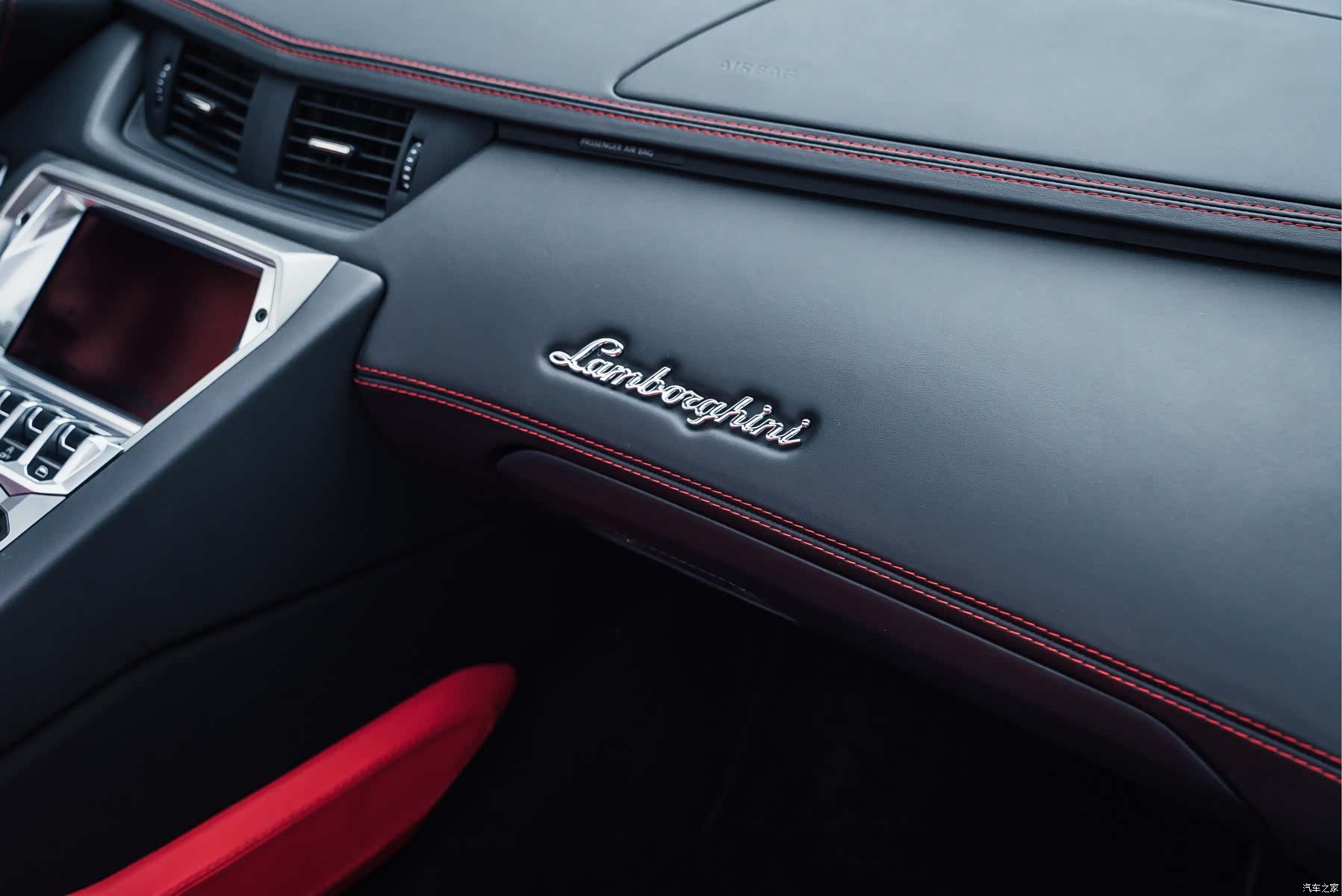 Lamborghini Aventador, 2019 23