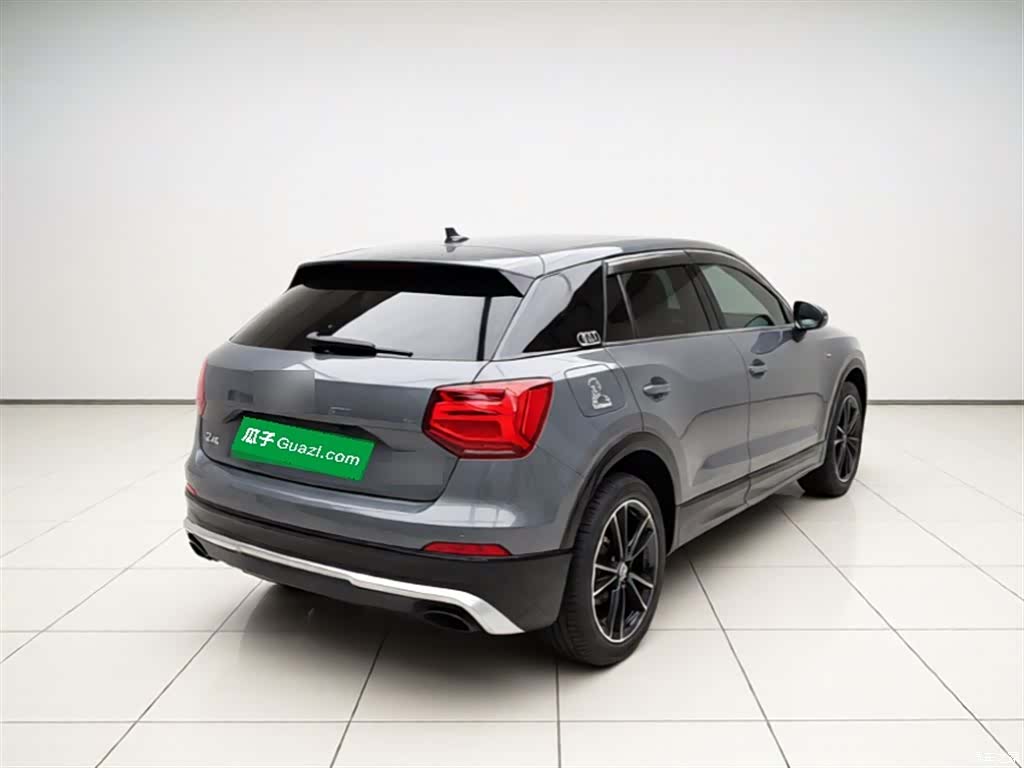 Audi Q2L, 2020 все фото