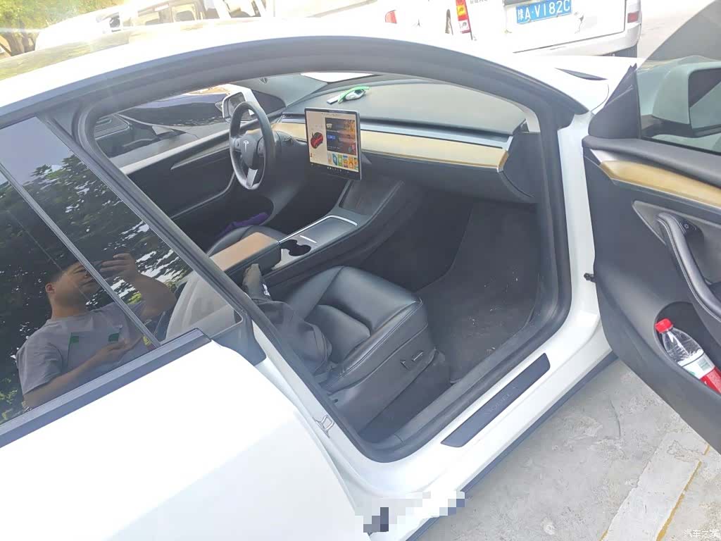 Tesla Model Y, 2021 20