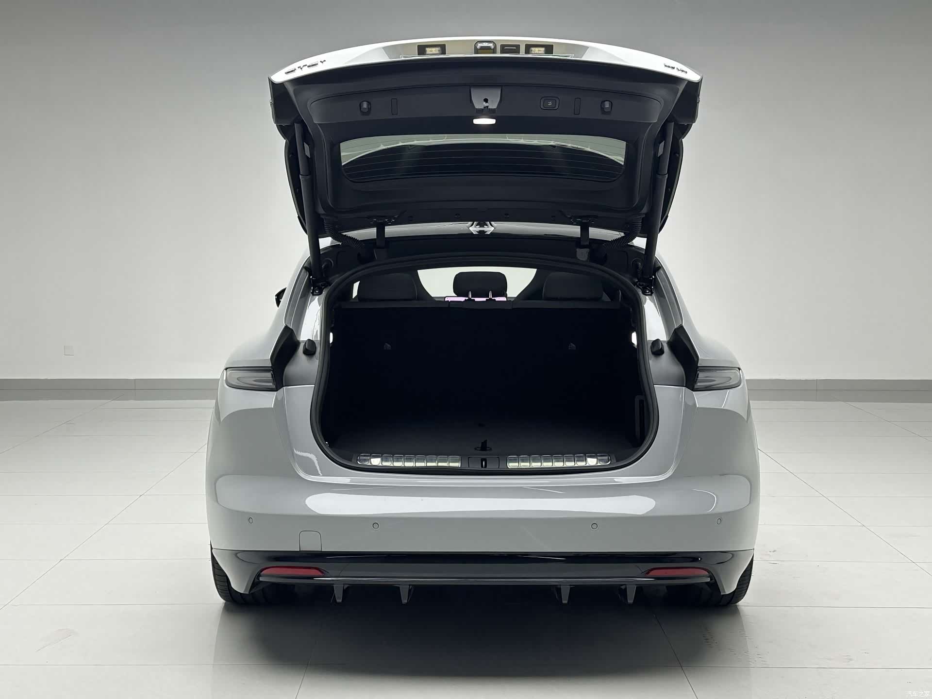 NIO ET5, 2025 16