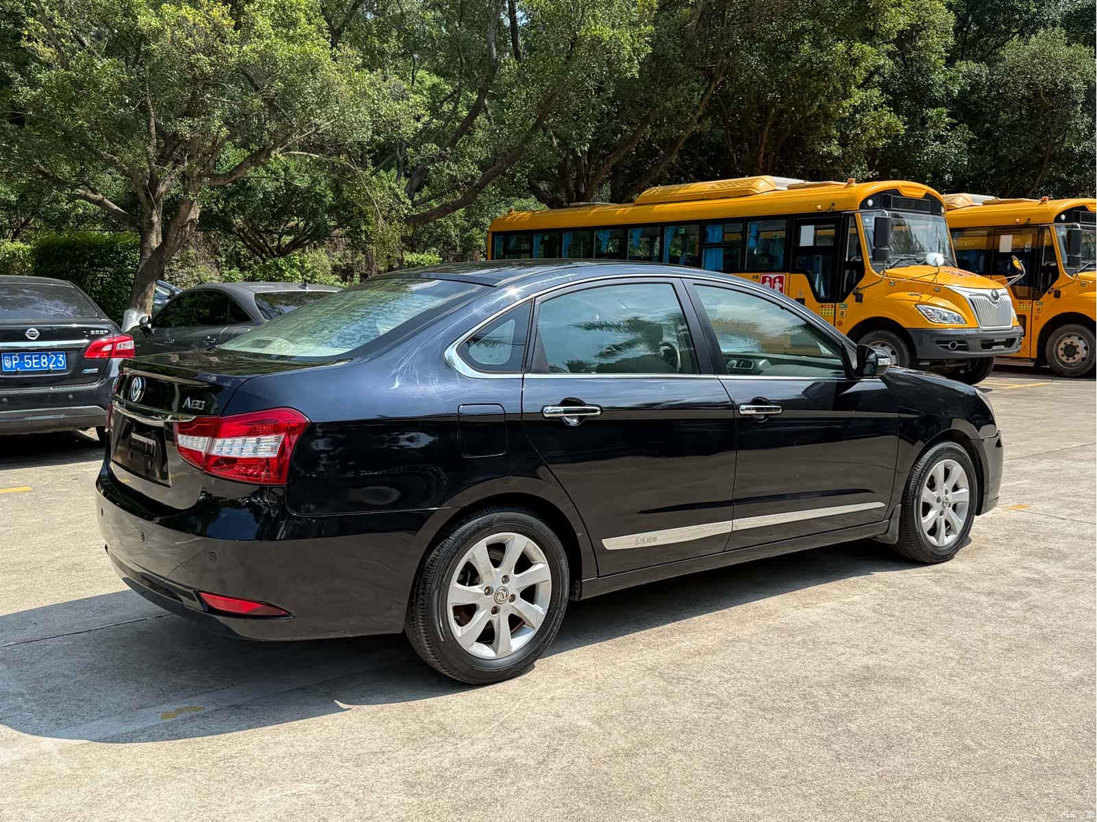 DongFeng A60, 2014 9