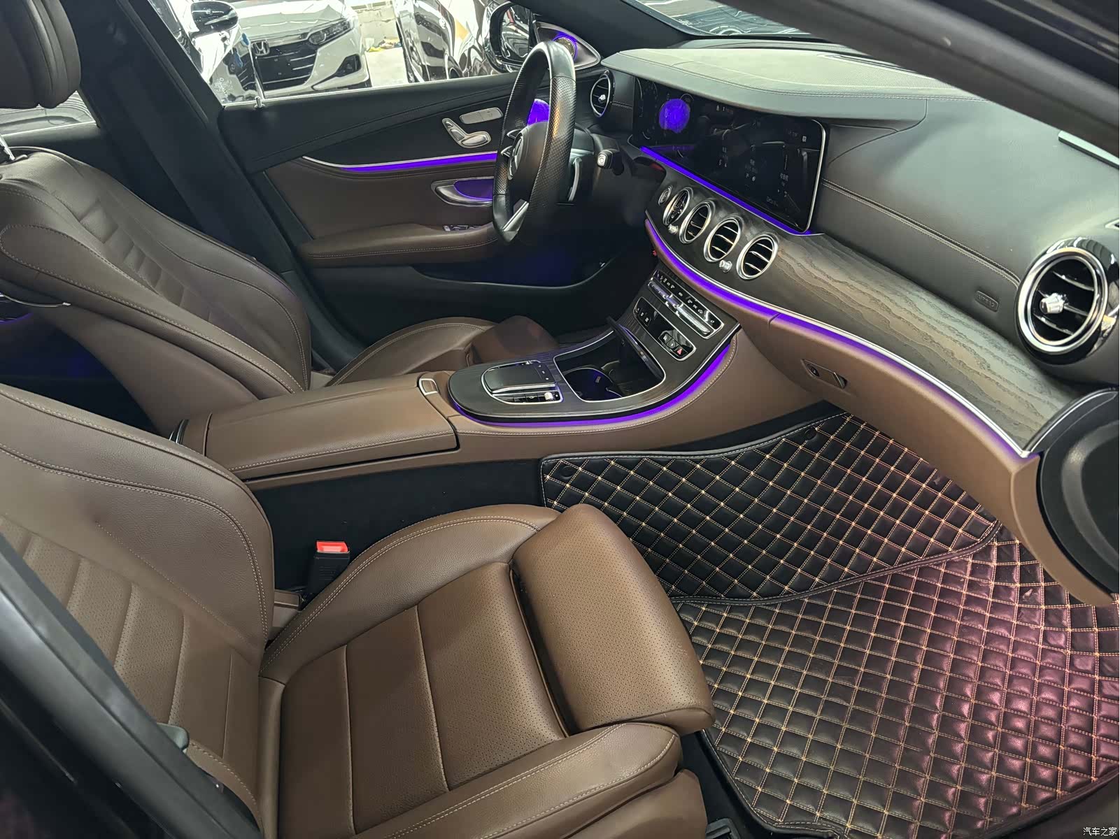 Mercedes-Benz E-Class, 2023 13